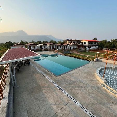 Happy Land Farm Hotel Karjat Exterior photo
